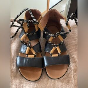 Like new, Sorel lace up sandals. Size 8.5